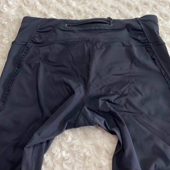 Lululemon Athletica - Picture 6 of 10